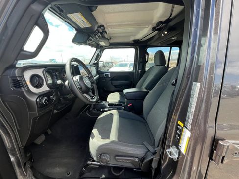 Used 2025 Jeep Wrangler Unlimited Sport AWD/4WD image 22