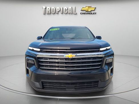 New 2026 Chevrolet Traverse LT w/ Sun and Wheel Package FWD image 8