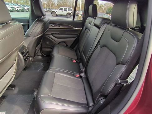 New 2026 Jeep Grand Cherokee Altitude AWD/4WD image 31