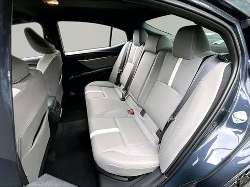 Used 2026 Toyota Camry SE FWD image 18