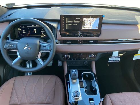 New 2025 Mitsubishi Outlander SEL image 7