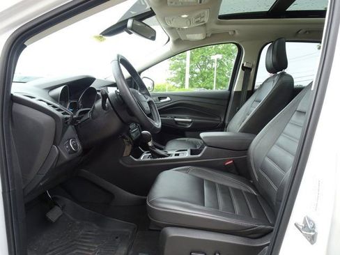 Used 2018 Ford Escape Titanium AWD/4WD image 9
