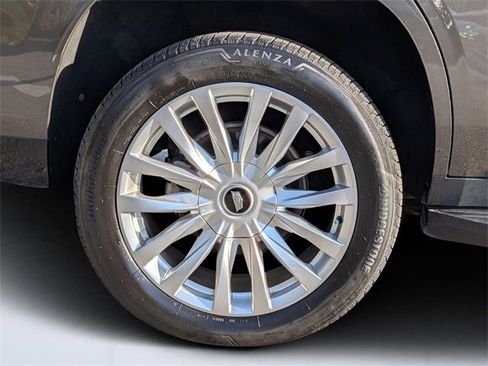 Used 2021 Cadillac Escalade Luxury image 10