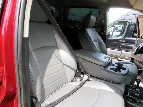 Used 2018 RAM 3500 Tradesman w/ Chrome Appearance Group image 27