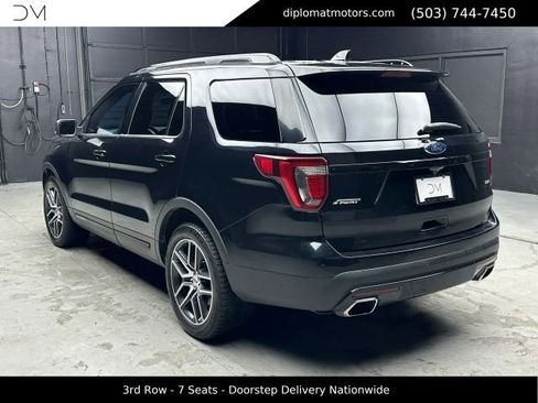 Used 2017 Ford Explorer Sport w/ Equipment Group 401A AWD/4WD image 5