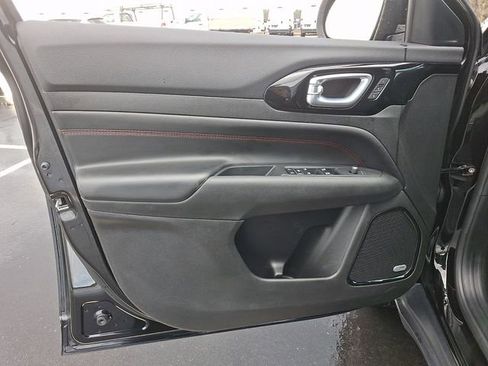 Used 2025 Jeep Compass Trailhawk w/ Trailhawk Elite Group image 12