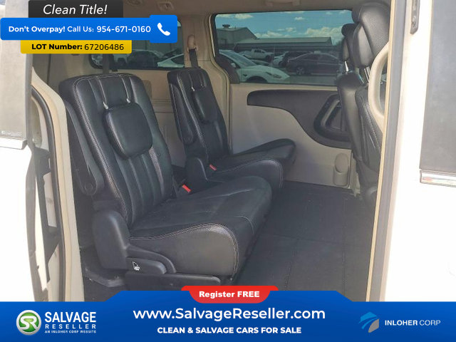 Used 2012 Chrysler Town & Country Touring w/ Entertainment Group #1 FWD image 15