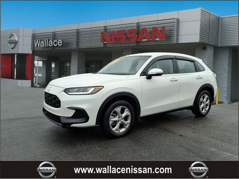 Used 2025 Honda HR-V LX image 1