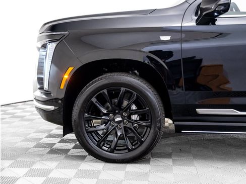 New 2026 Cadillac Escalade Luxury w/ Touring Package image 36