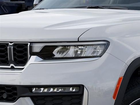 New 2026 Jeep Grand Cherokee L Limited w/ Luxury Tech Group II image 10