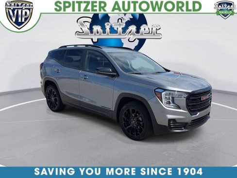 Certified 2023 GMC Terrain SLE w/ Elevation Edition FWD image 2