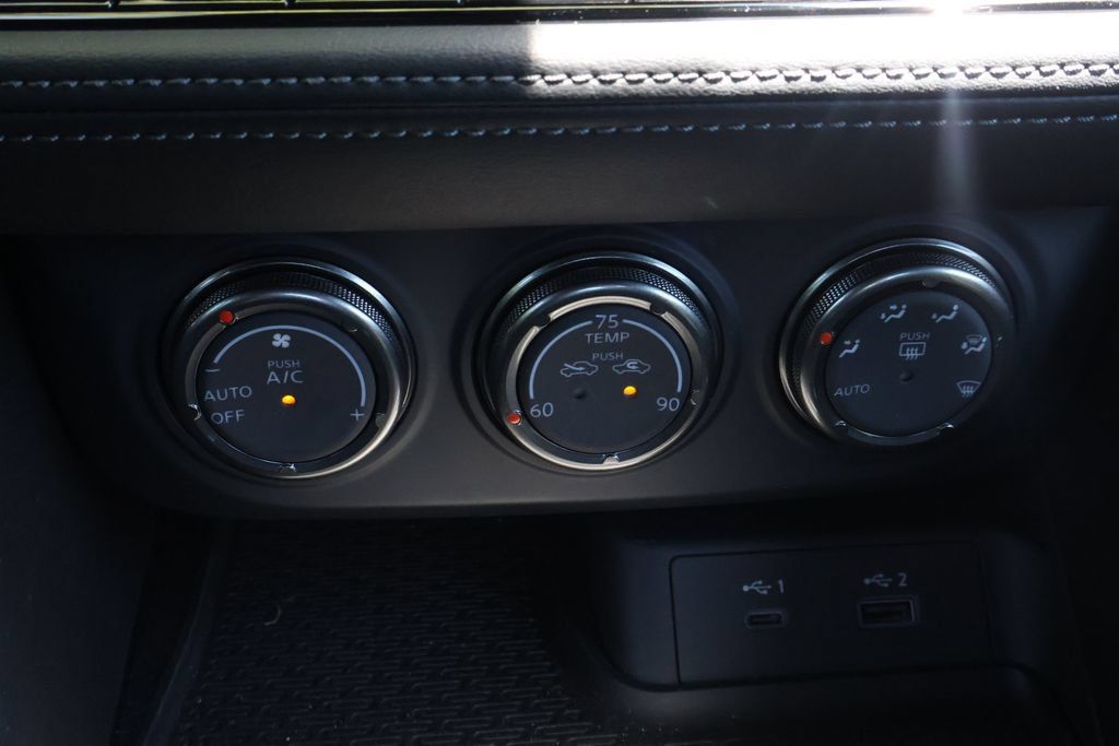 Used 2023 Nissan Z w/ Floor Mat Package (L93) RWD image 30