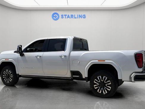 Certified 2024 GMC Sierra 3500 Denali Ultimate AWD/4WD image 4