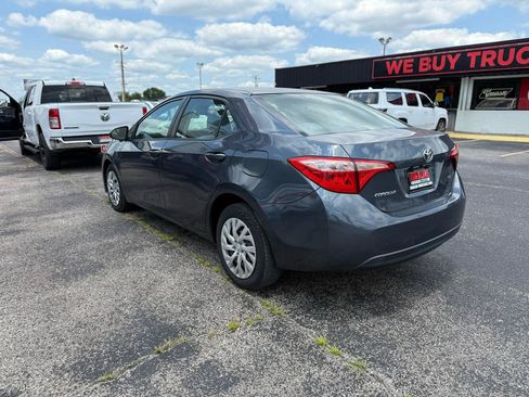 Used 2017 Toyota Corolla LE FWD image 4
