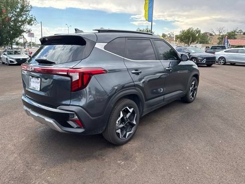Used 2024 Kia Seltos EX FWD image 4