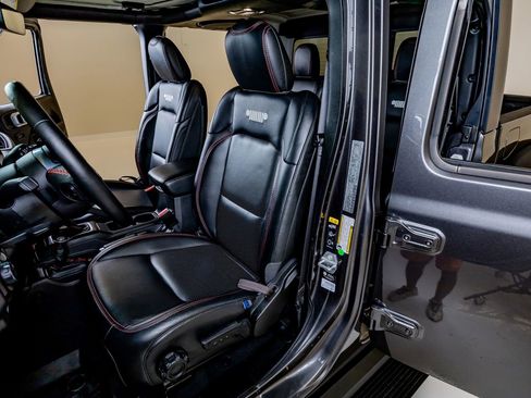 Used 2023 Jeep Gladiator Rubicon w/ LED Lighting Group image 31