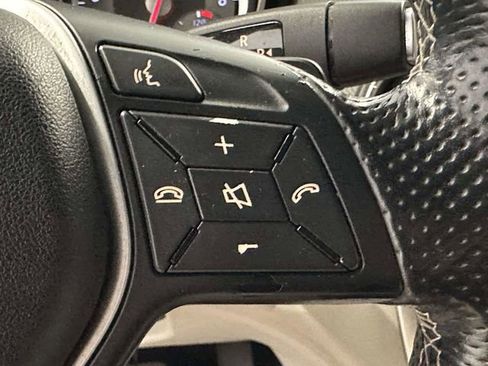 Used 2014 Mercedes-Benz CLA 250 4MATIC image 21