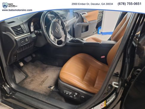 Used 2013 Lexus CT 200h w/ Premium Pkg w/Navigation FWD image 17