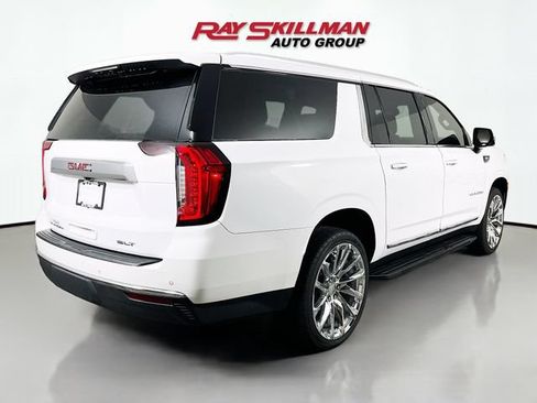 Used 2024 GMC Yukon XL SLT w/ SLT Luxury Package AWD/4WD image 7