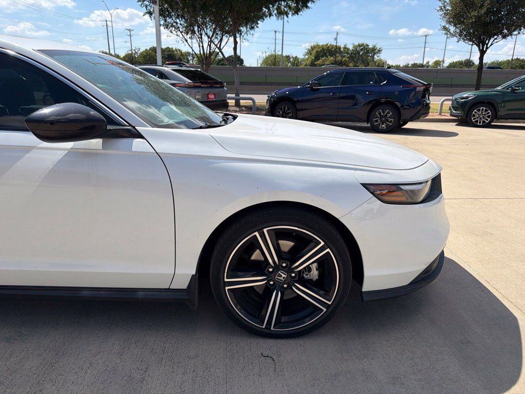 Used 2023 Honda Accord Sport image 8