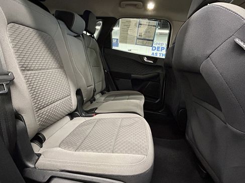 Used 2020 Ford Escape SE image 17