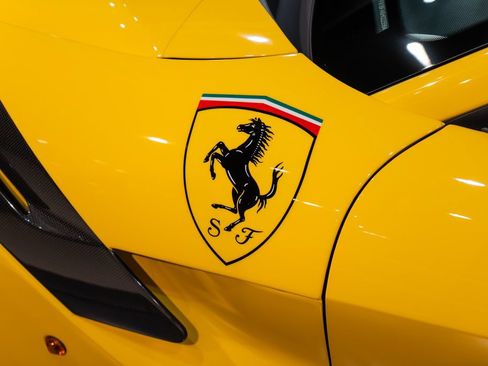 Certified 2017 Ferrari F12tdf RWD image 9