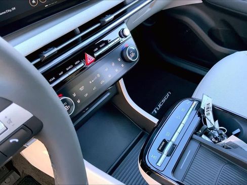 New 2026 Hyundai Tucson Limited image 8