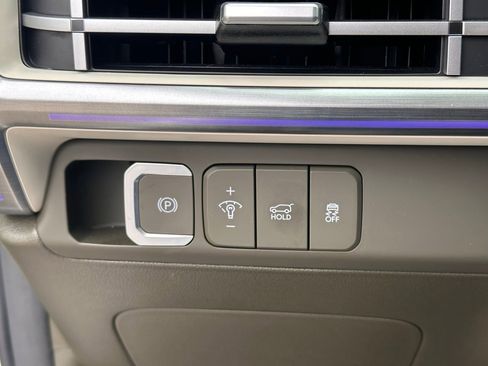 Certified 2025 Hyundai Santa Fe Calligraphy image 31