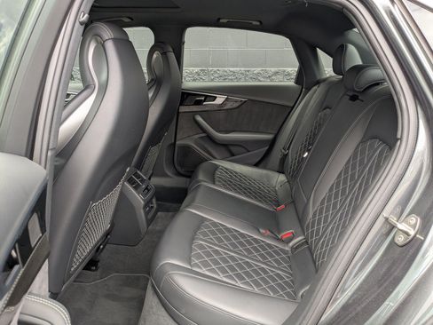Used 2021 Audi S4 Premium Plus w/ Premium Plus Package AWD/4WD image 26
