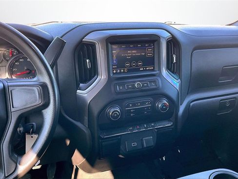 Used 2020 Chevrolet Silverado 1500 Custom w/ Custom Value Package image 10