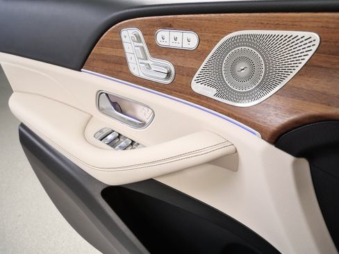 Certified 2026 Mercedes-Benz GLE 350 4MATIC image 32