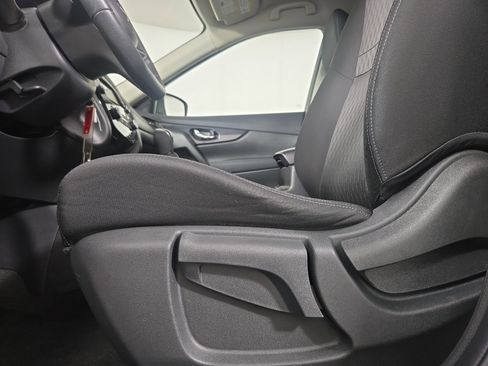 Used 2020 Nissan Rogue S w/ Special Edition Package image 29