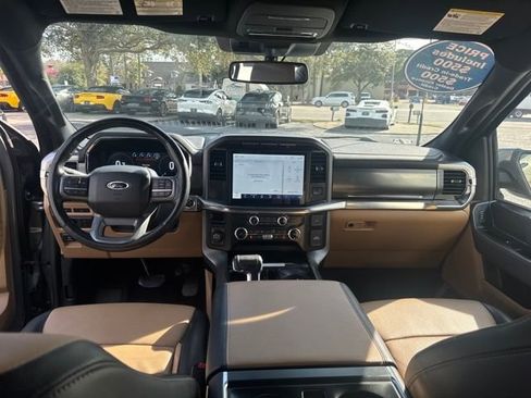 Used 2022 Ford F150 Lariat image 14