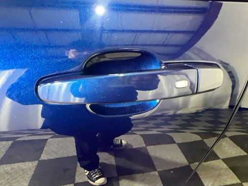 Used 2023 Chevrolet Equinox RS image 15