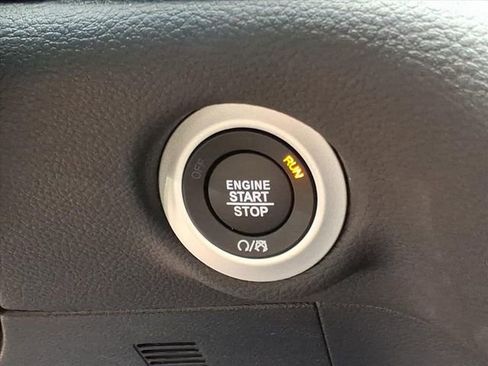 New 2026 Chrysler Pacifica Select w/ S Appearance Package image 20