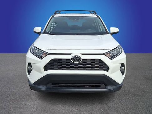 Used 2020 Toyota RAV4 XLE Premium image 2