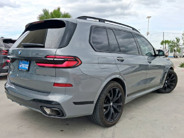 Used 2025 BMW X7 xDrive40i w/ M Sport Package AWD/4WD image 7