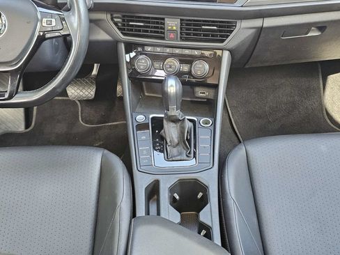 Used 2019 Volkswagen Jetta SEL FWD image 18