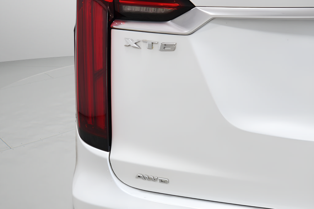 Used 2024 Cadillac XT6 Luxury w/ LPO, Floor Liner Package AWD/4WD image 31