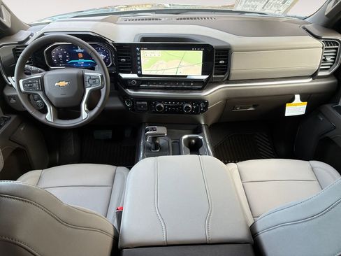 New 2026 Chevrolet Silverado 1500 LTZ w/ LTZ Premium Package image 9