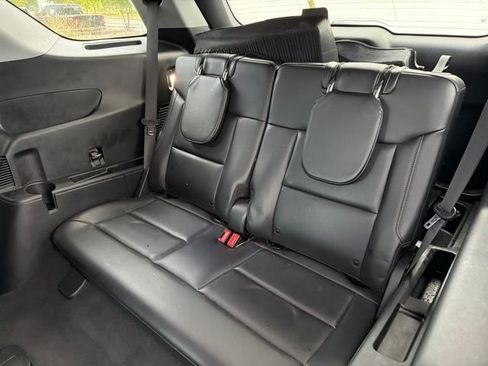 Used 2023 Ford Explorer XLT w/ Equipment Group 202A AWD/4WD image 16
