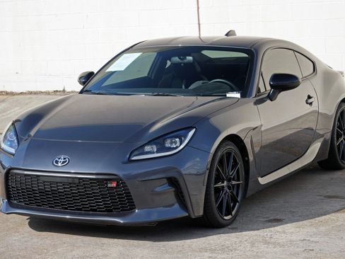 Used 2022 Toyota GR86 Premium w/ ALL Weather Mat Package (TMS) RWD image 36