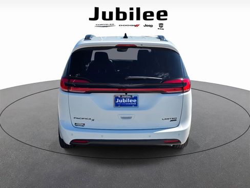 New 2026 Chrysler Pacifica Limited w/ Uconnect Theater Family Group AWD/4WD image 3