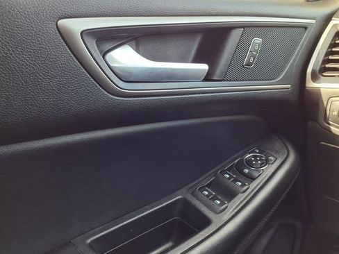 Used 2024 Ford Edge SEL image 18