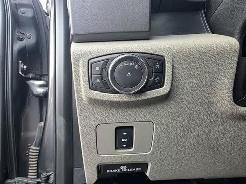 Used 2017 Ford F250 XLT w/ XLT Value Package AWD/4WD image 11