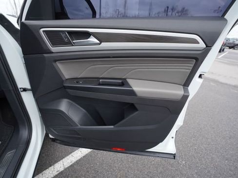 Used 2021 Volkswagen Atlas SE image 20