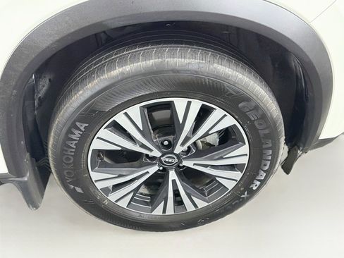 Used 2023 Nissan Rogue SV AWD/4WD image 11