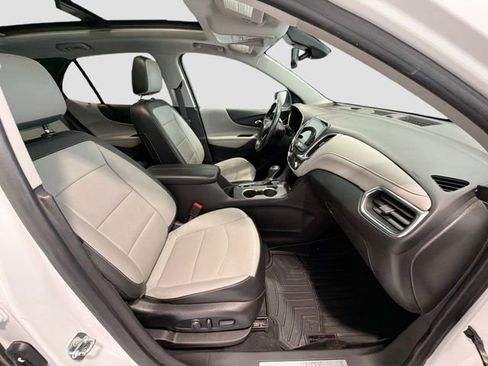 Used 2021 Chevrolet Equinox Premier AWD/4WD image 24