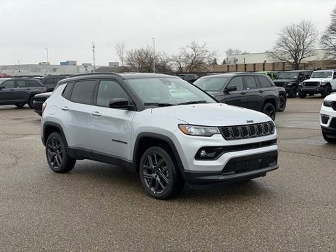 Used 2026 Jeep Compass Limited image 4