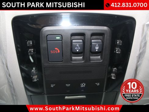 New 2025 Mitsubishi Outlander SE image 21